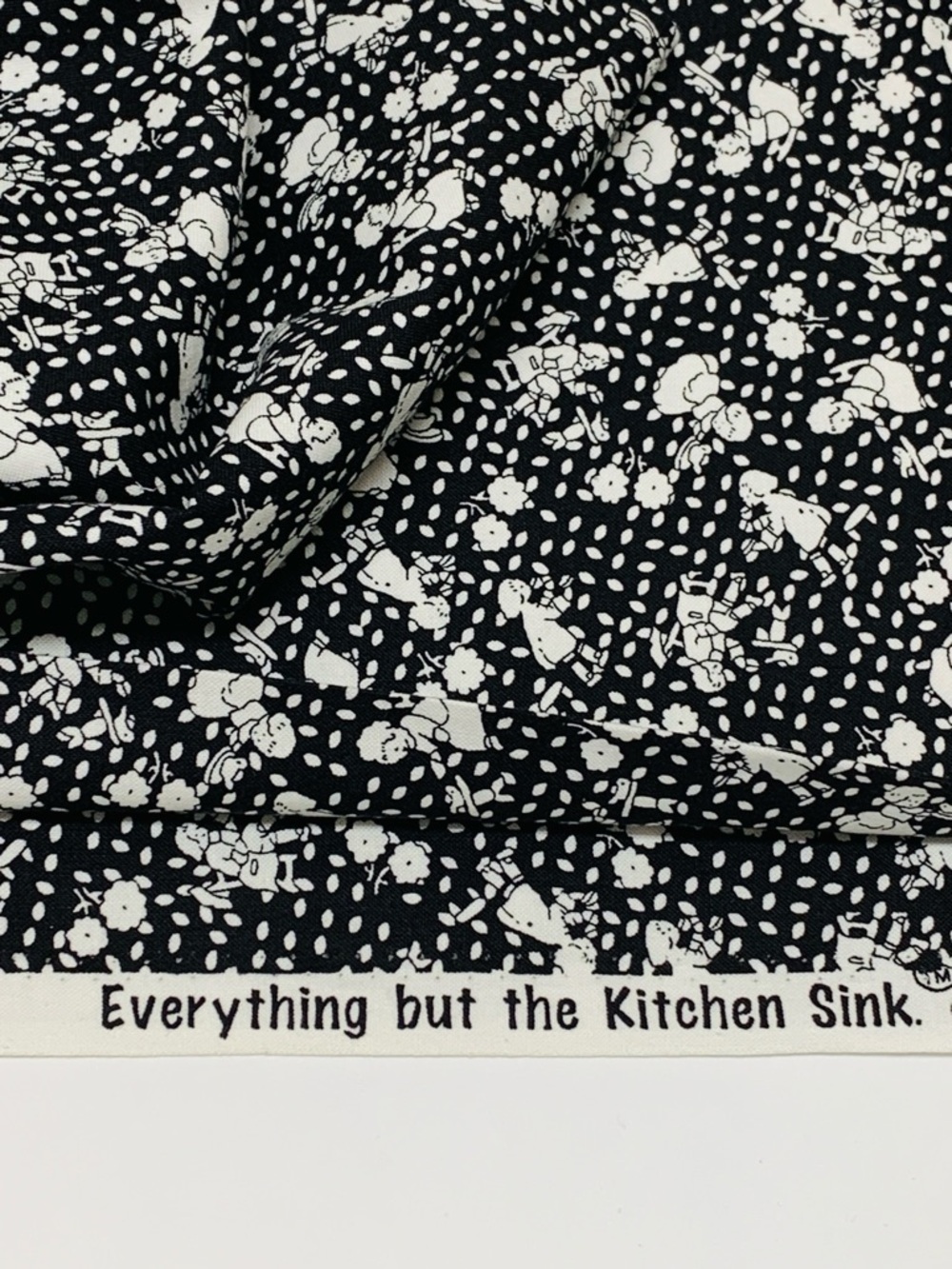 RJR Fabrics 1930s Repro Children’s Print Black & White Cotton Quilt Fabric - Picture 4 of 7